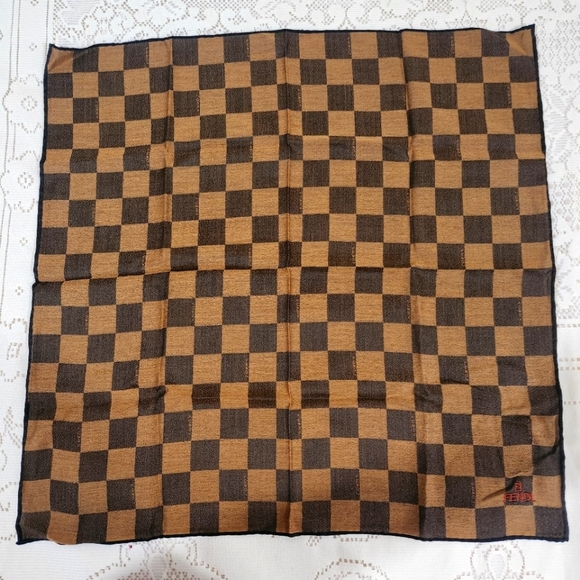 FENDI SCARF MADE IN ITALY Cotton/silk fabric - Picture 1 of 10